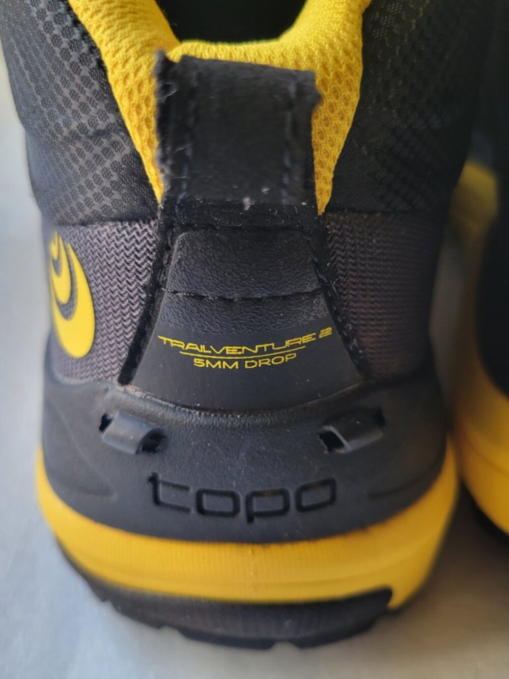 NIB! Topo Trailventure 2 low drop Hiking Boots Men Charcoal/Mustard 9 M053 - Picture 11 of 16